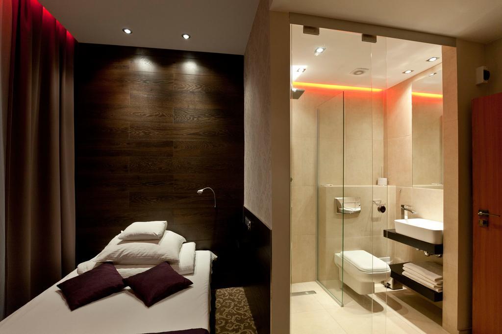Nu Hotel Łódź Dış mekan fotoğraf
